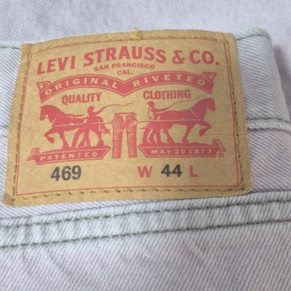 Levi's 469 Loose & Straight Fit Vintage Wash Purple Shorts Size 44 NWOT - Picture 5 of 10